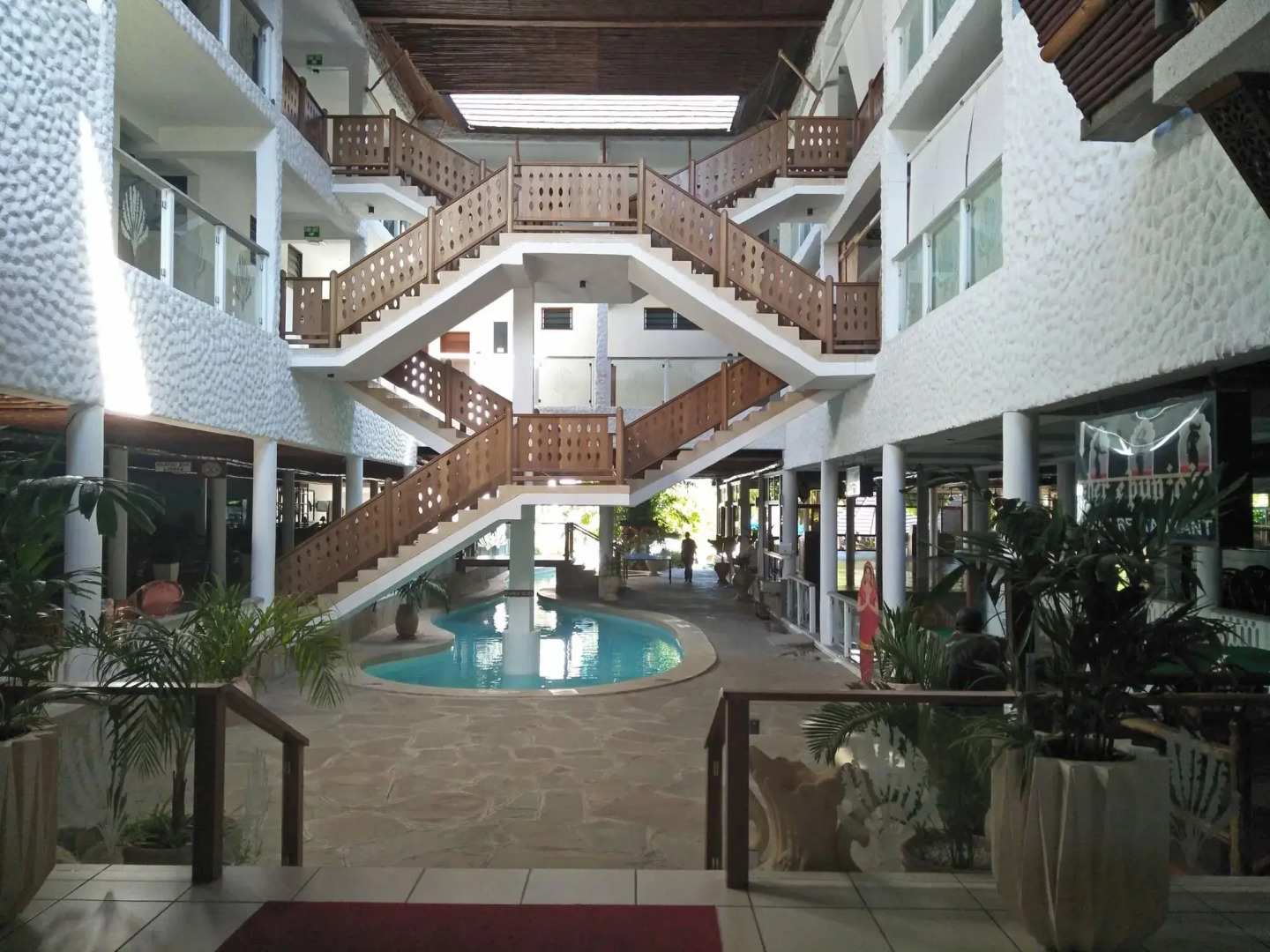 Travellers Beach Hotel & Club