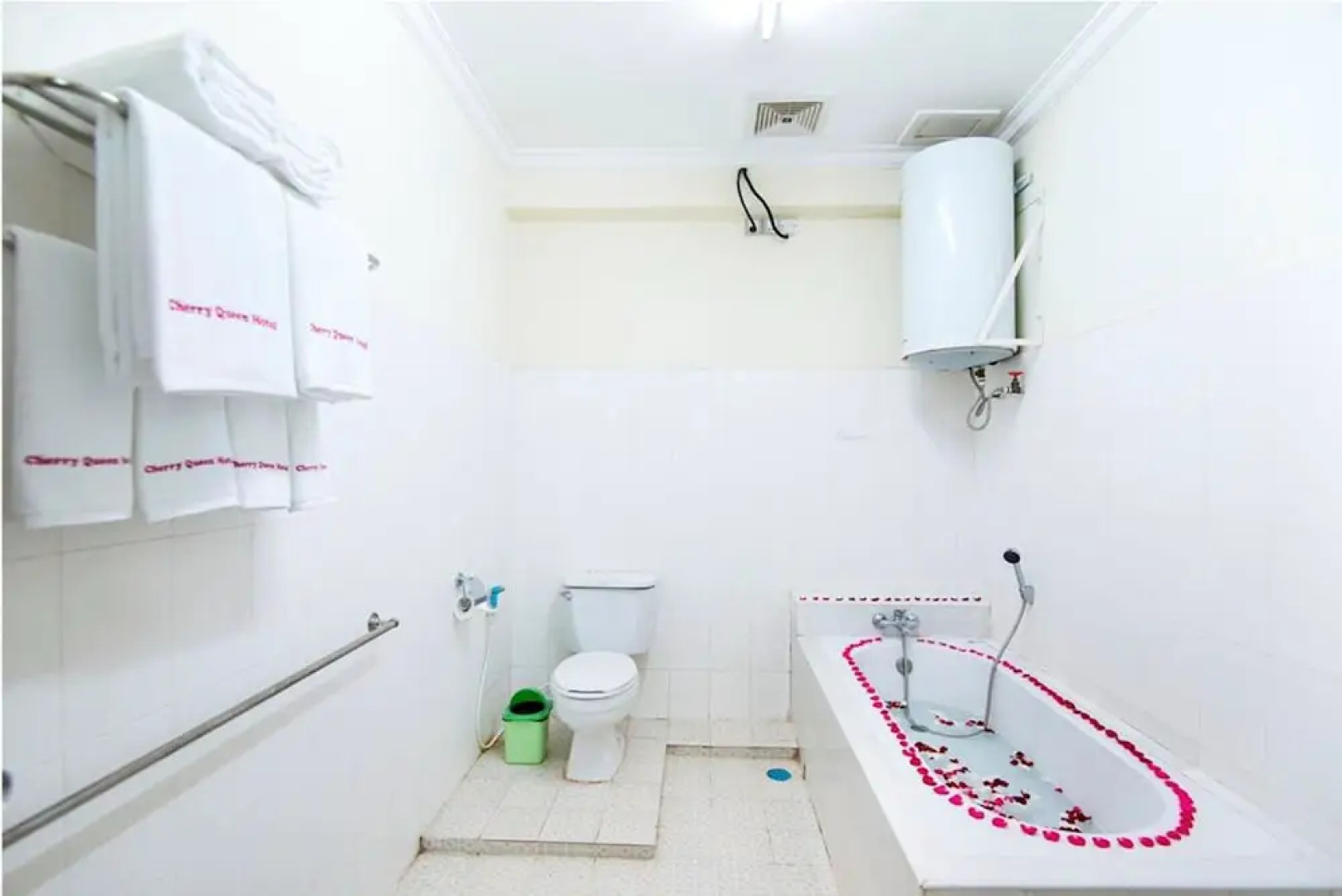 Inle Cherry Queen Hotel