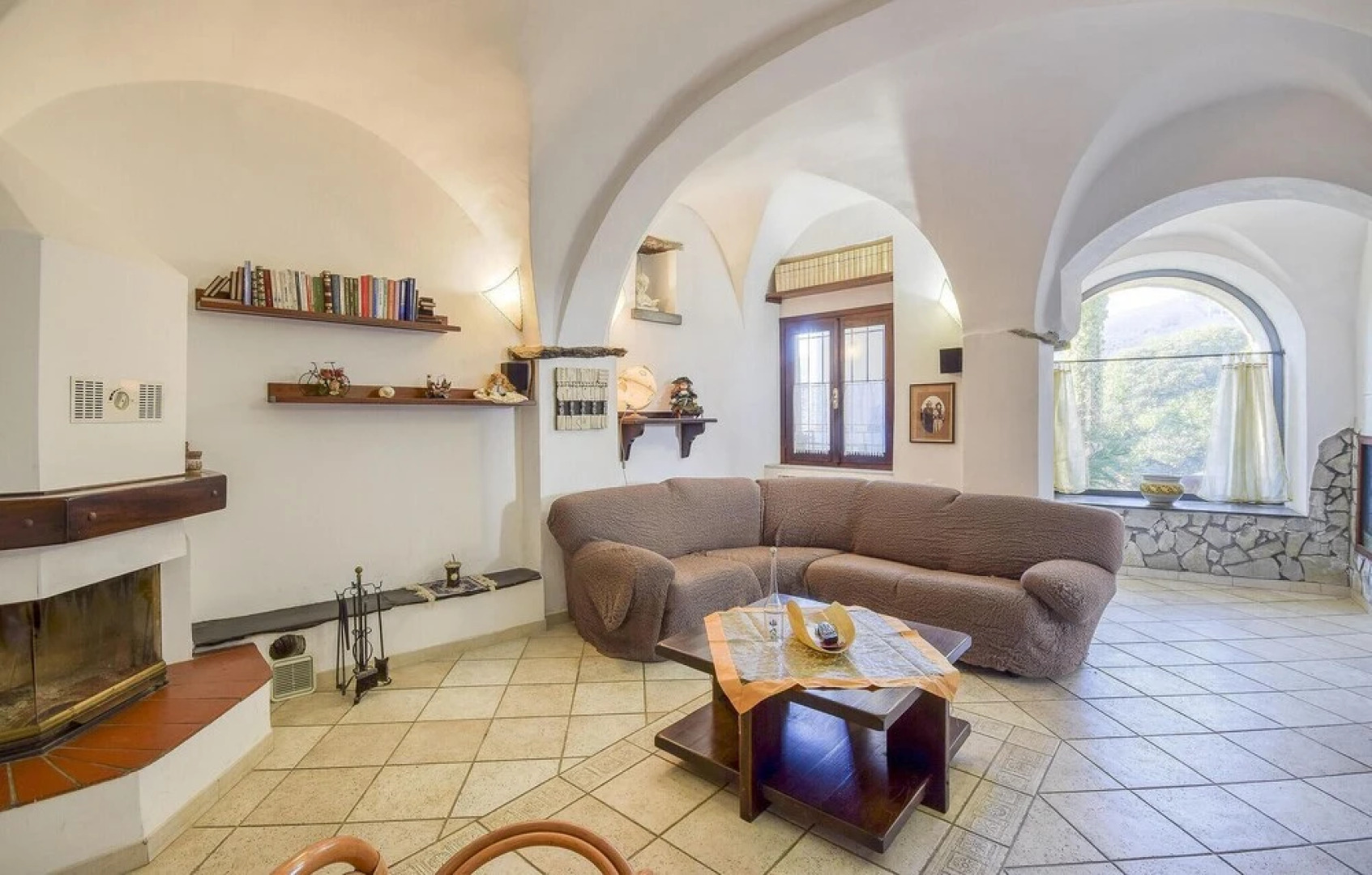 Stunning Home in Vado Ligure With 2 Bedrooms and Wifi