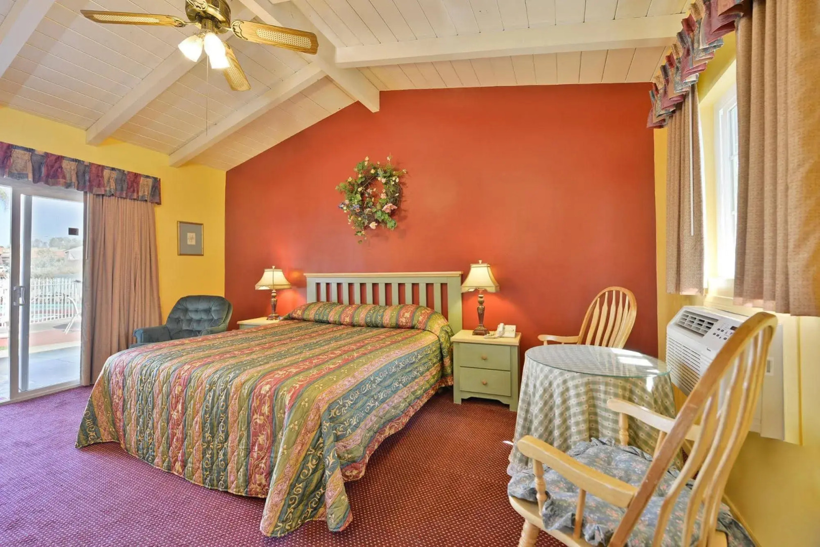 Fallbrook Country Inn