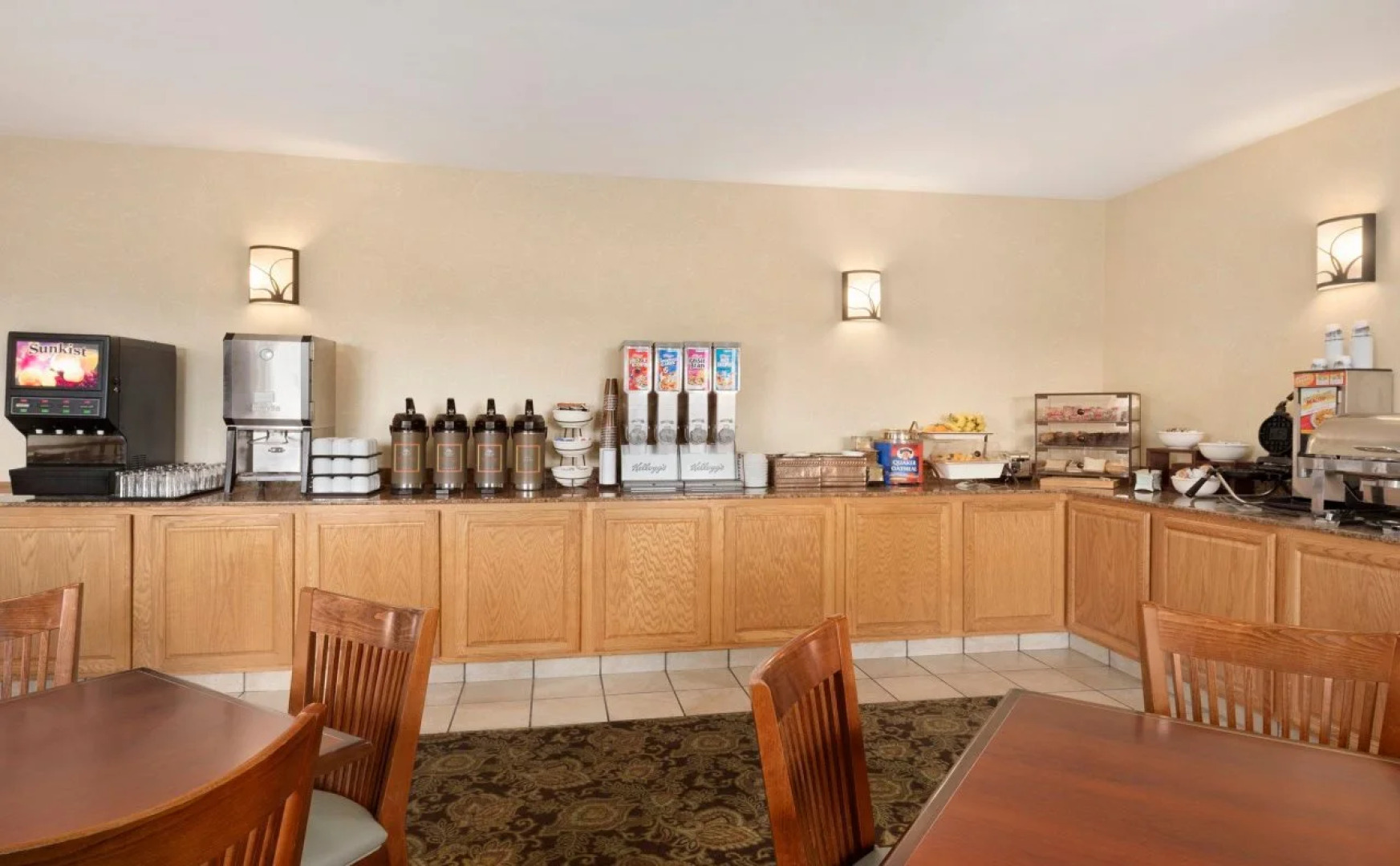 Country Inn & Suites by Radisson, Moline Airport, IL