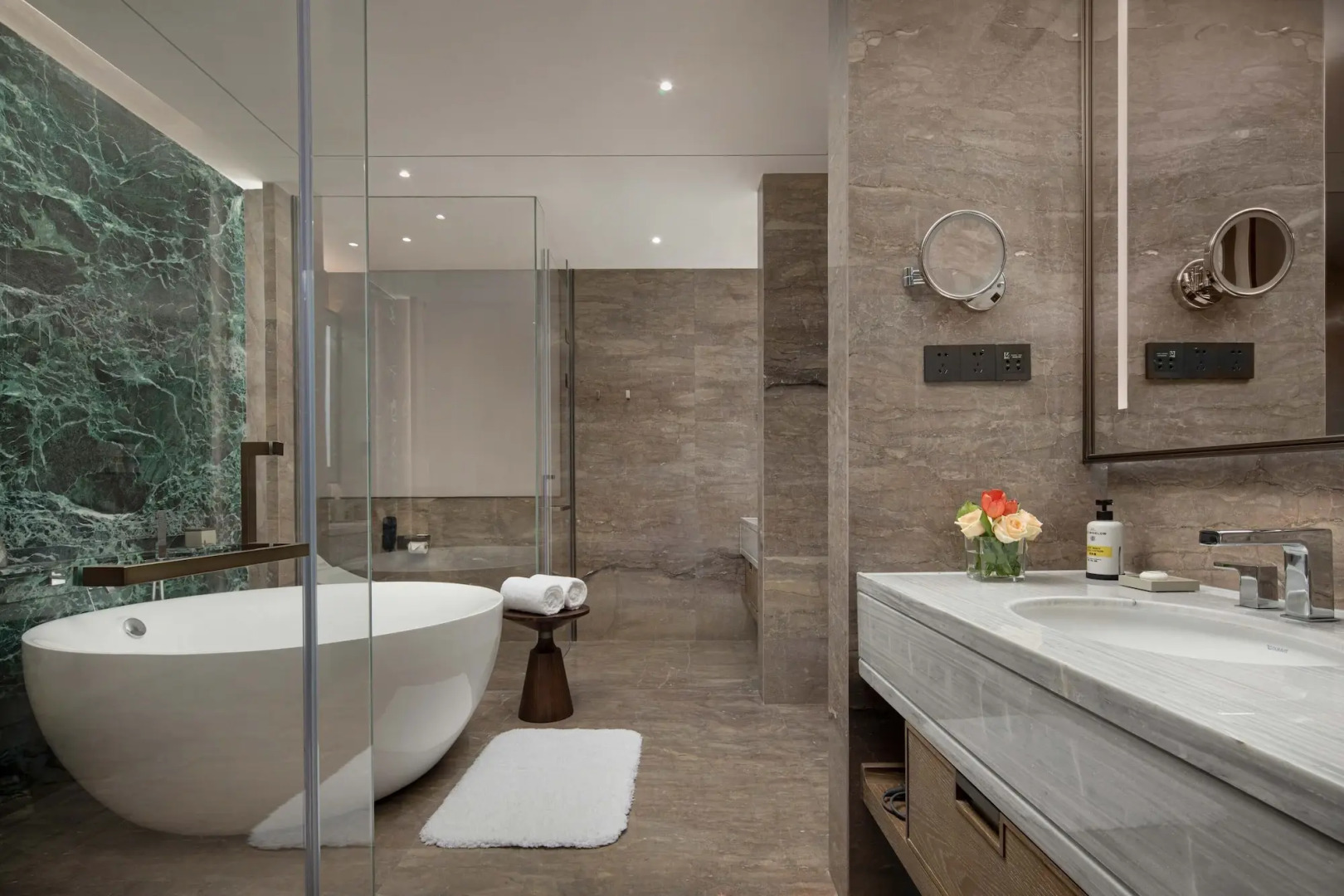 Pullman Huai'an Falcon