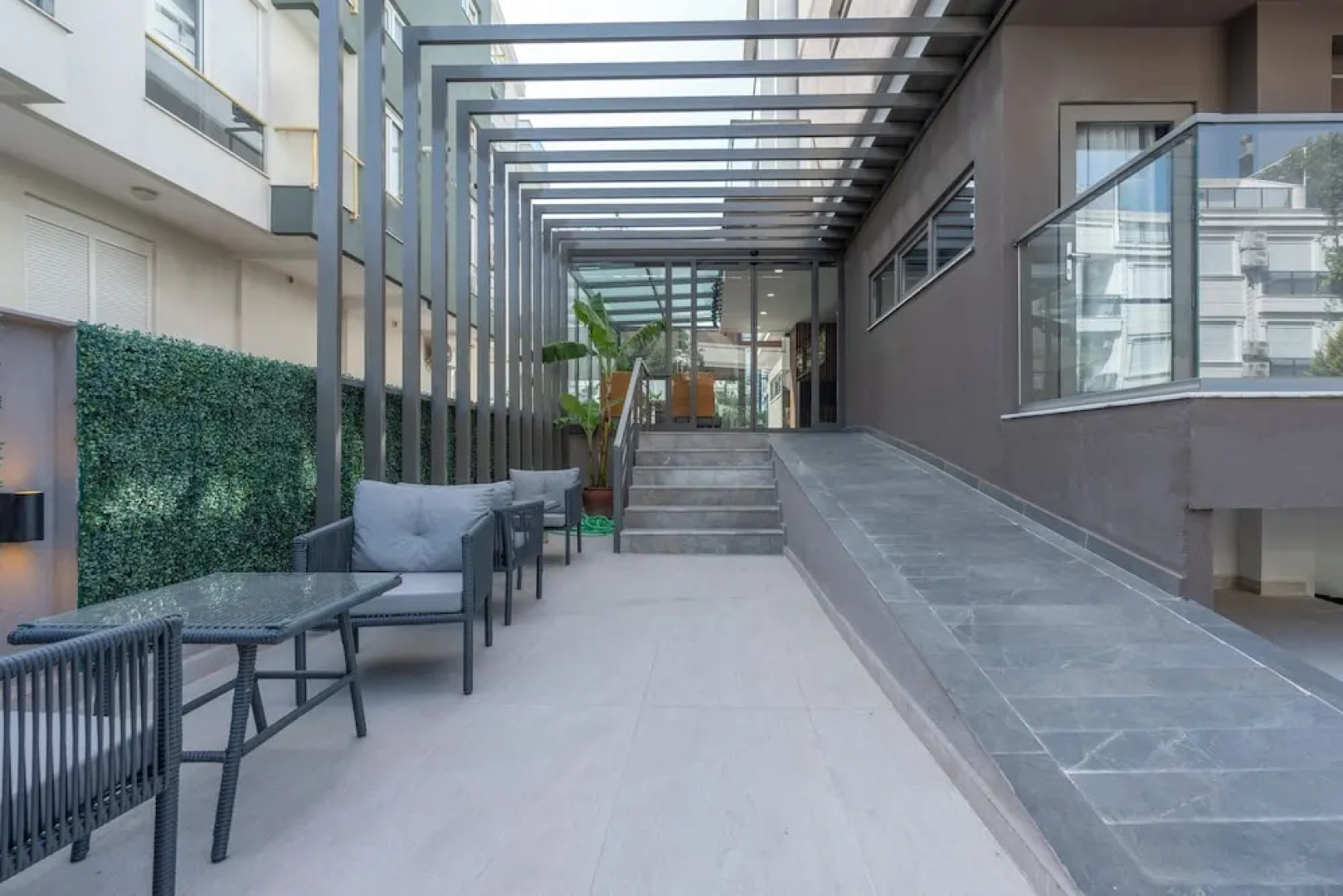 Doqu Suites Hotel