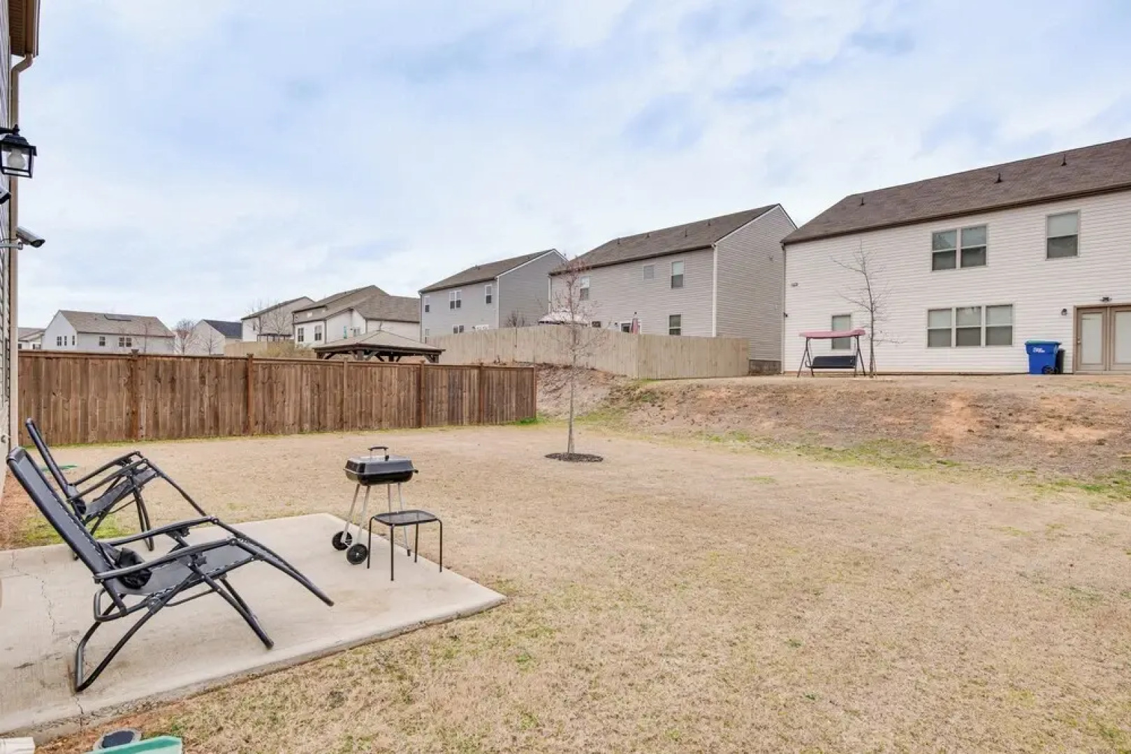 Spacious Atlanta Home w/ Yard & Charcoal Grill!