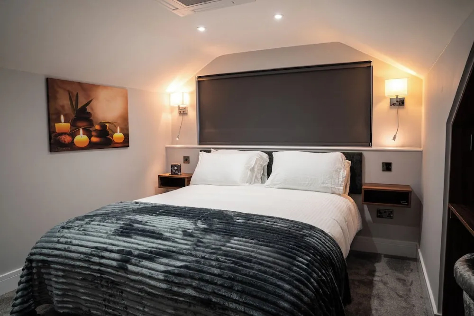 Annex, 2 Bed, Sleeps 4, Parking