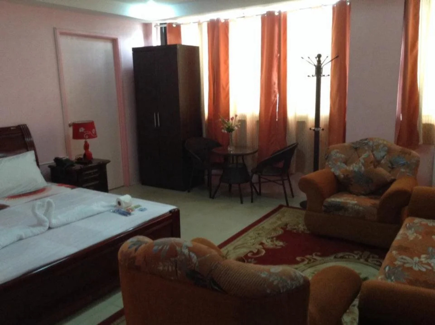 Royal Crest Hotel Restaurant and Sports Centrum