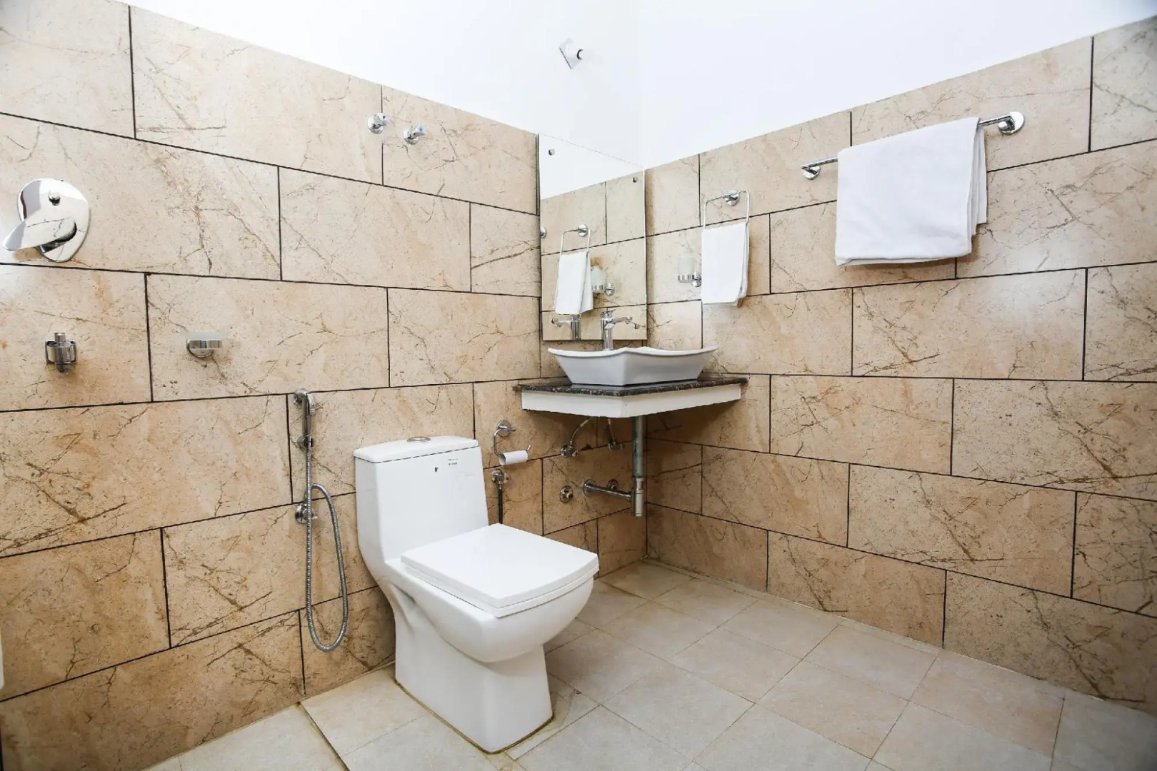 Naycho Resort By OYO Rooms