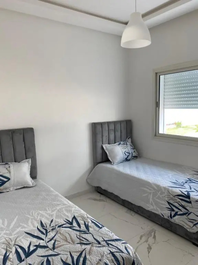 Lovely 4-Bedroom Condo with Pool