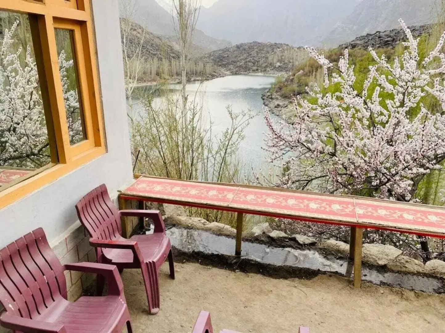 Sarkar Hotel kachura