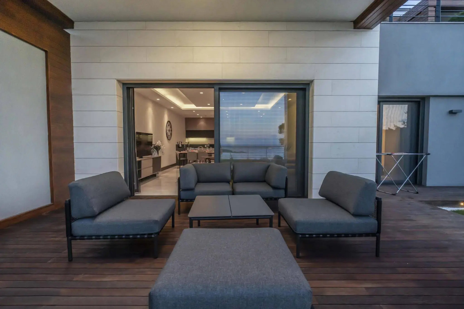 Red Rock Hotel & Suites by Selvese