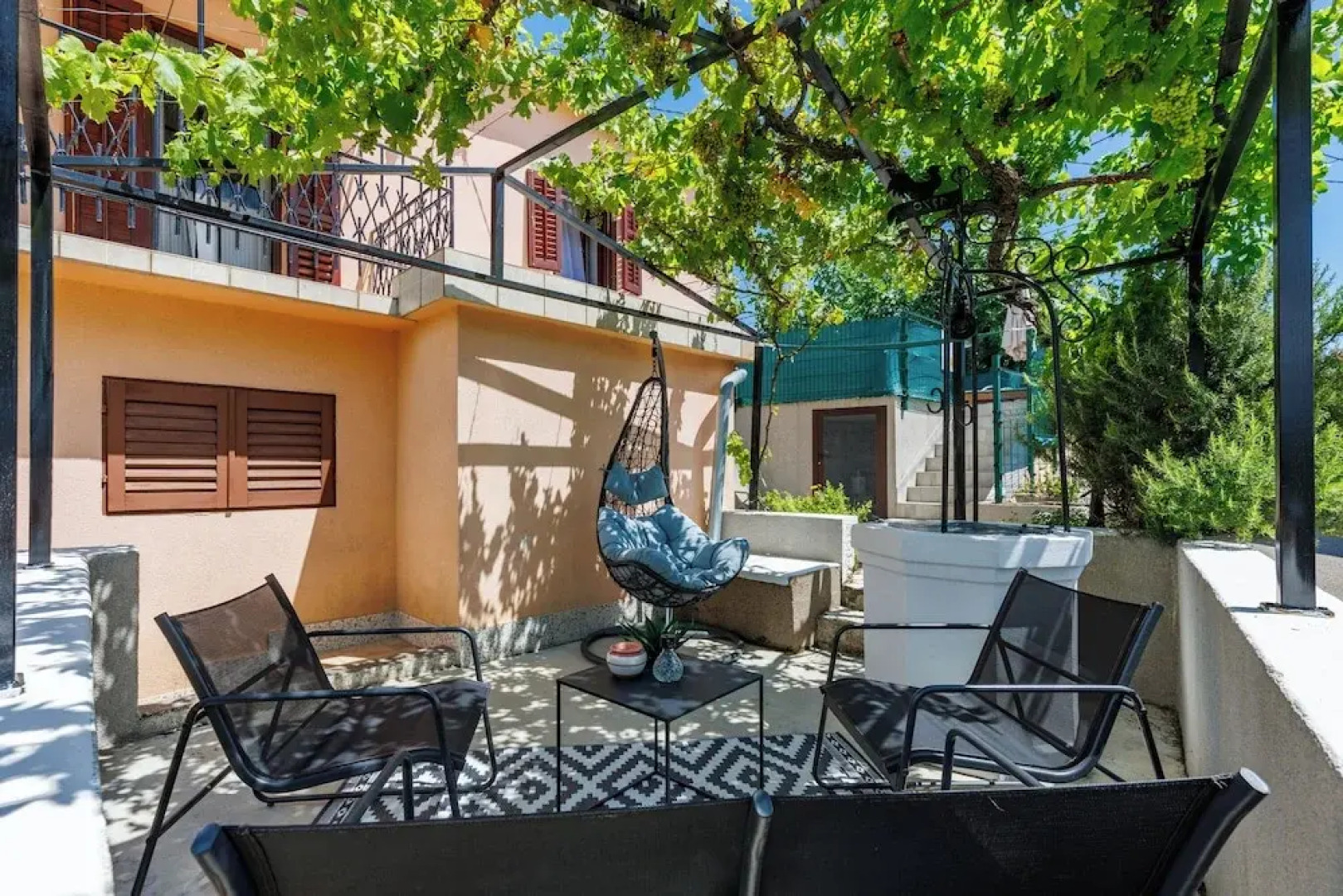 House Papinka With Private Pool & Garden