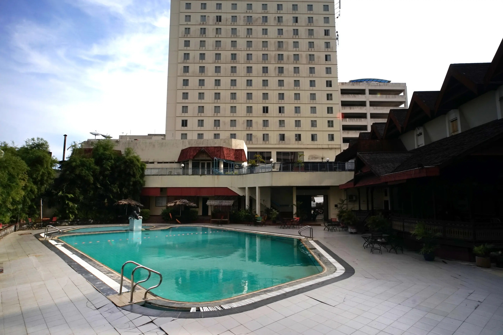 Benakutai Hotel and Apartemen