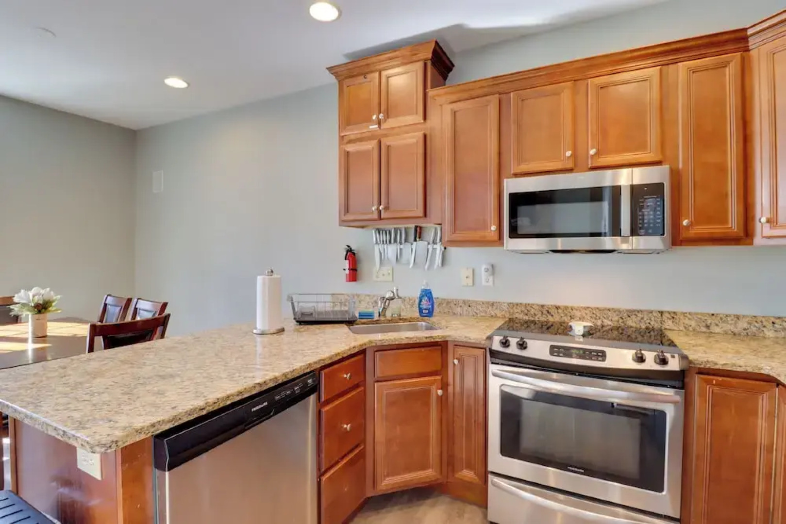 Hot Tub & Community Perks: Big Boulder Lake Escape