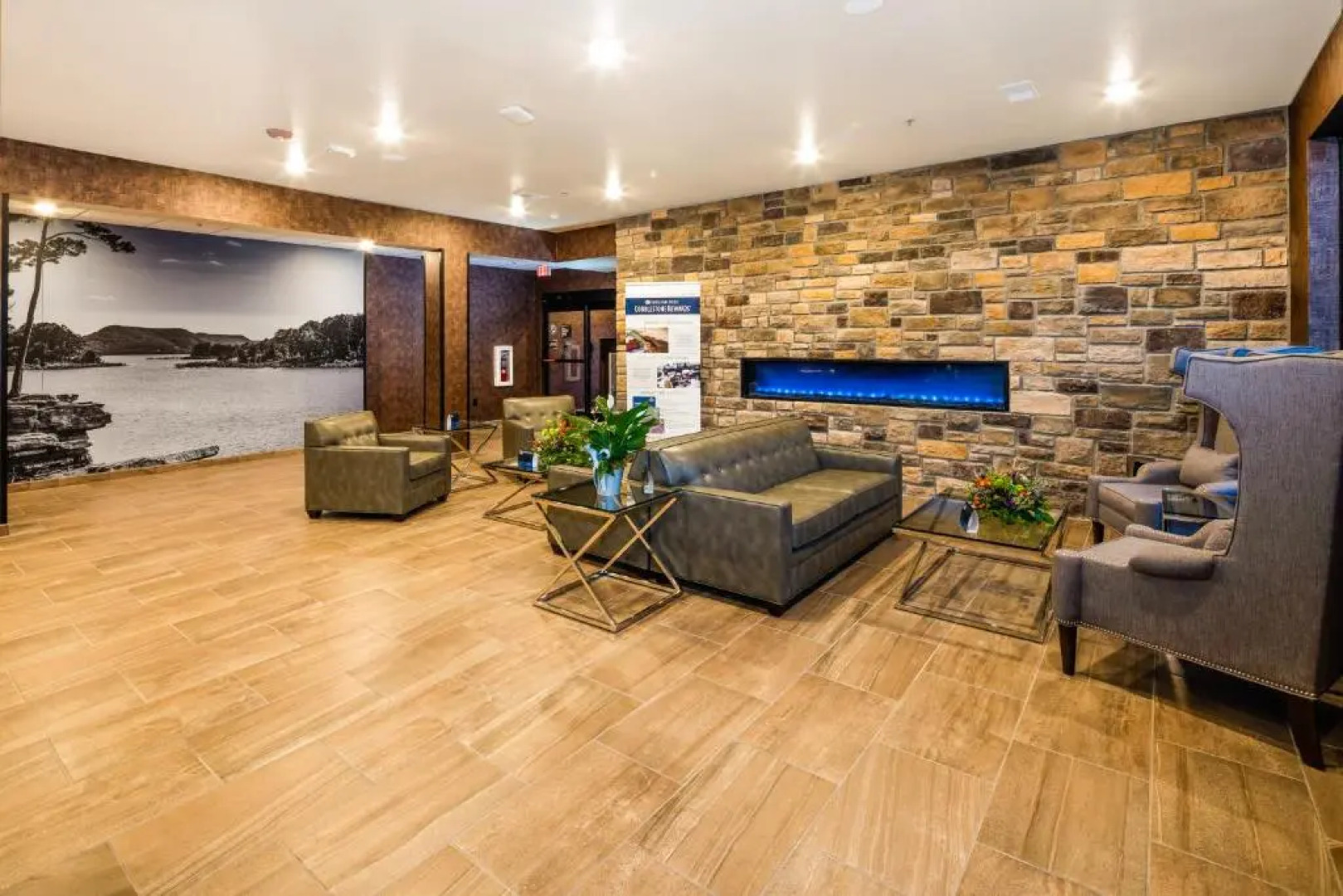 Cobblestone Hotel & Suites - Central Wisconsin Airport