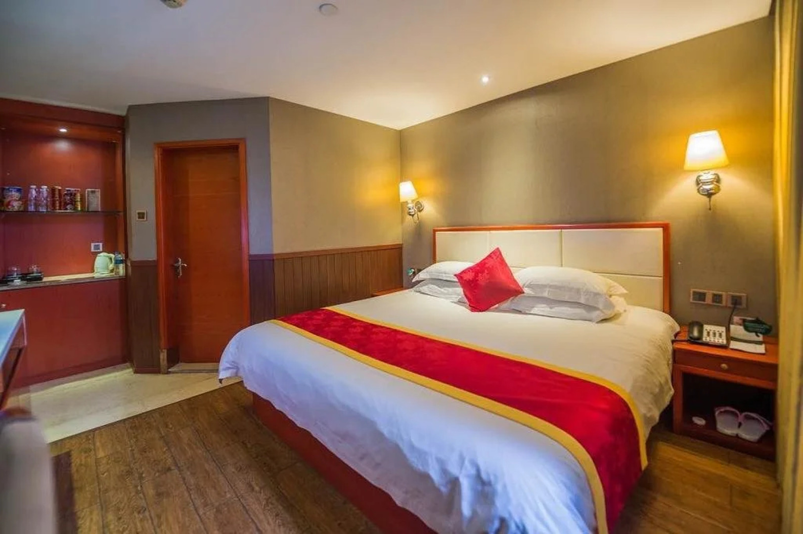 Manhattan City Hotel