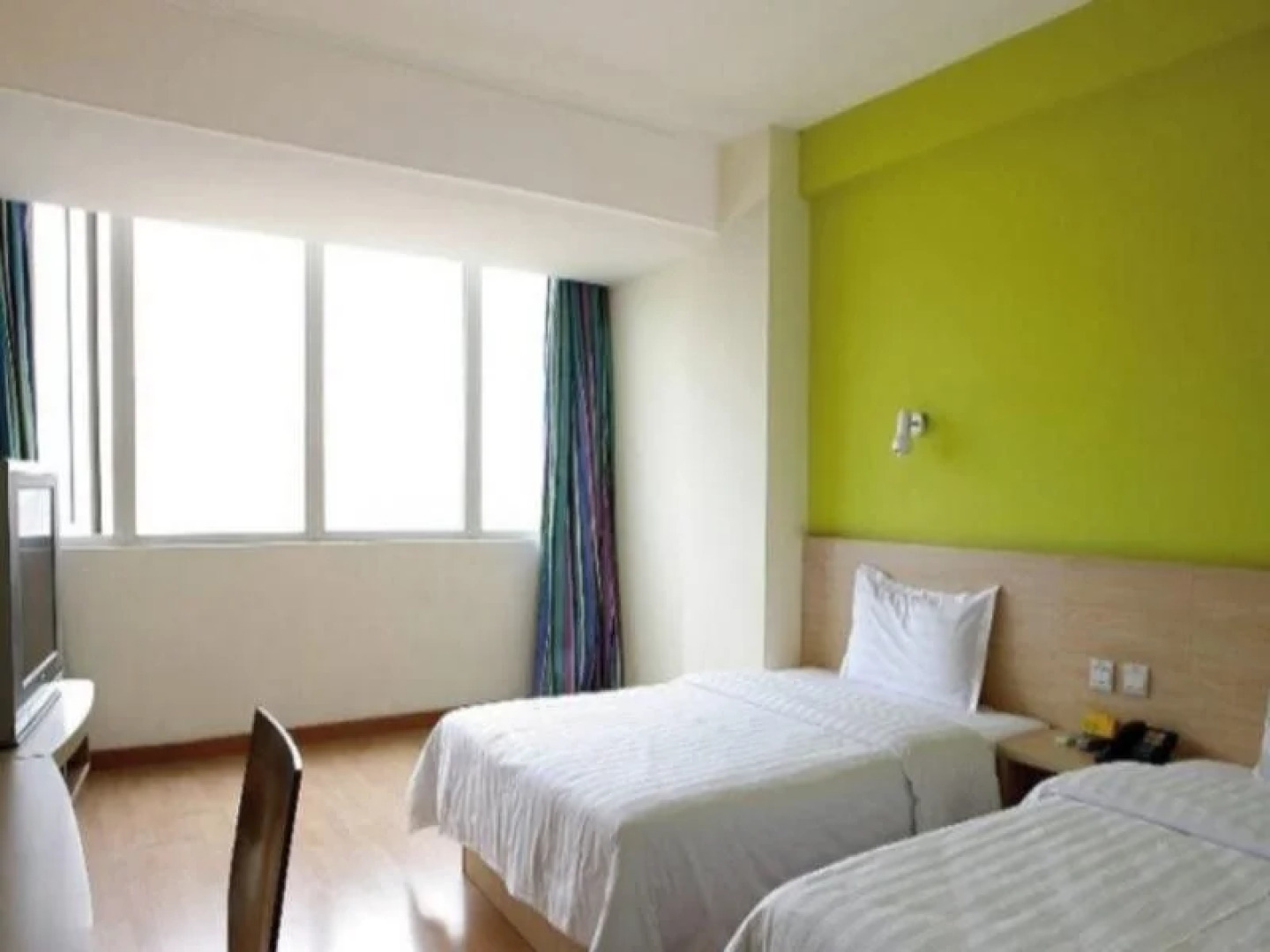 7Days Inn Wuzhou Jinhui Bus Station