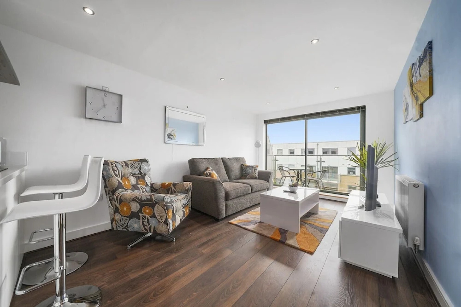 Cosy 2 bed apartment - perfect for groups