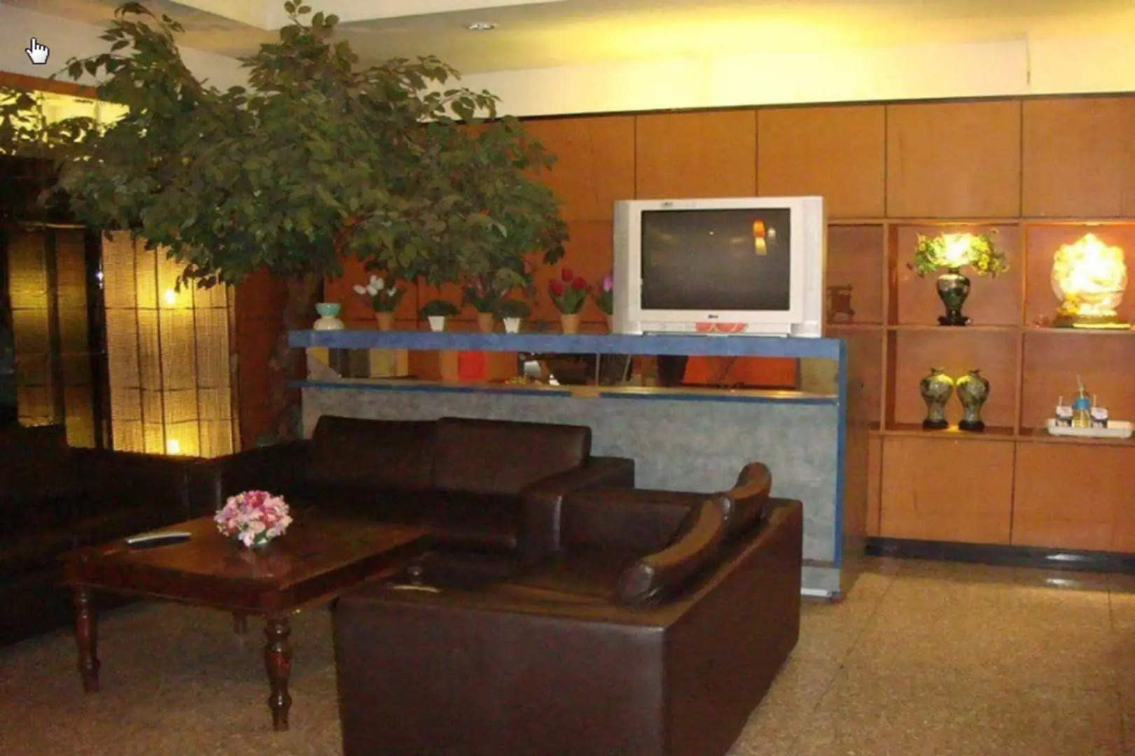 King Royal Garden Inn