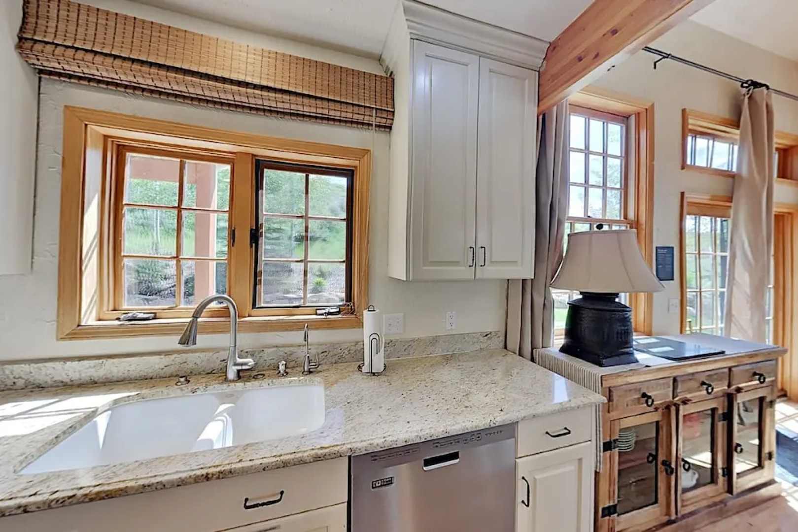 Jeremy Ranch : Hot Tub, Garage & 2 Kitchens 5 Bedroom Home