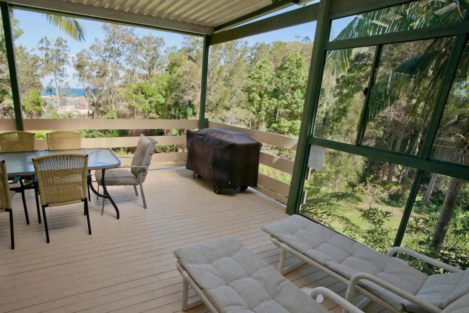 Beach Spray Holiday House