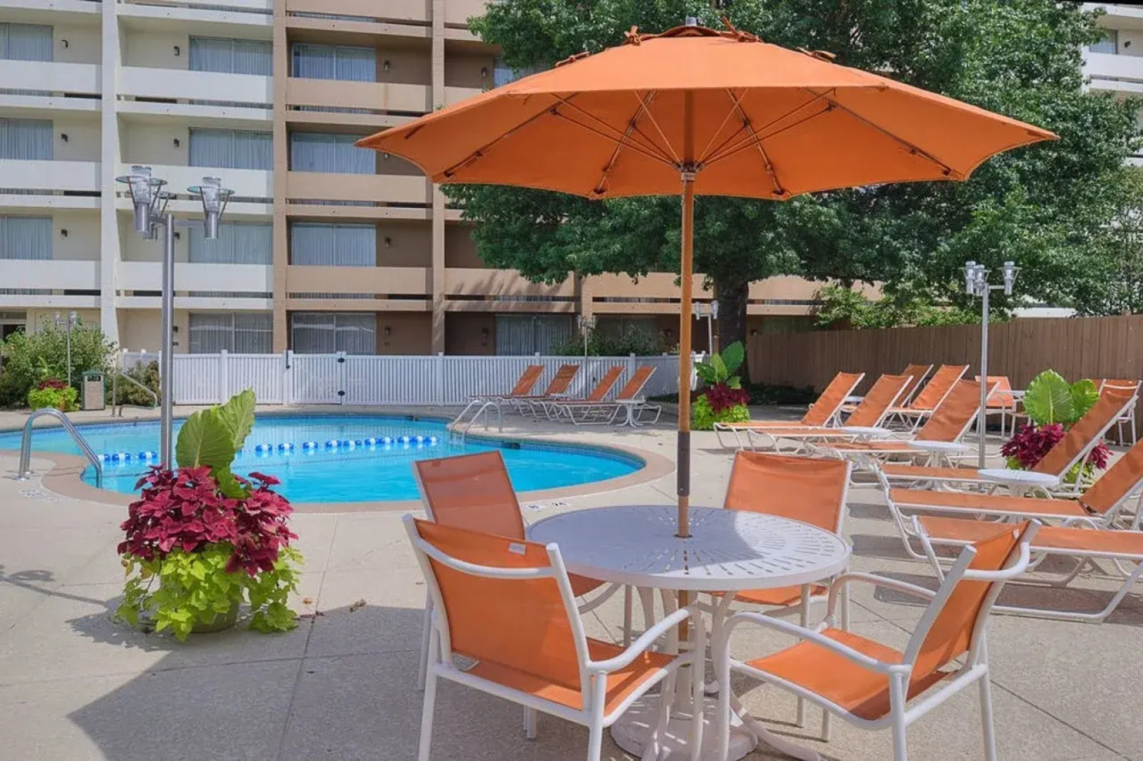 Forest Park Hotel by MDR