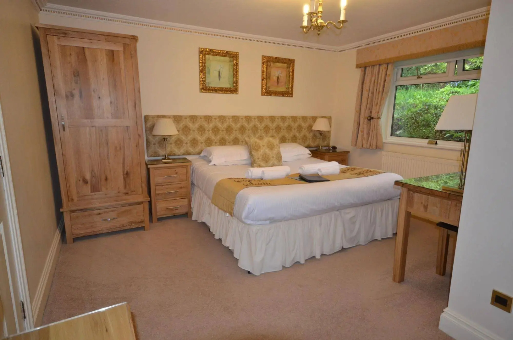 Southview Guest House & Indoor Pool