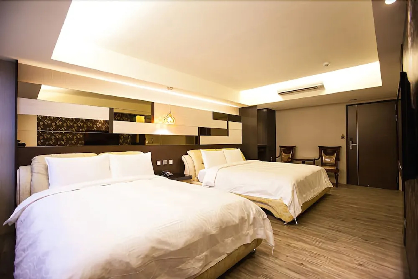 Yuanlin Business Hotel