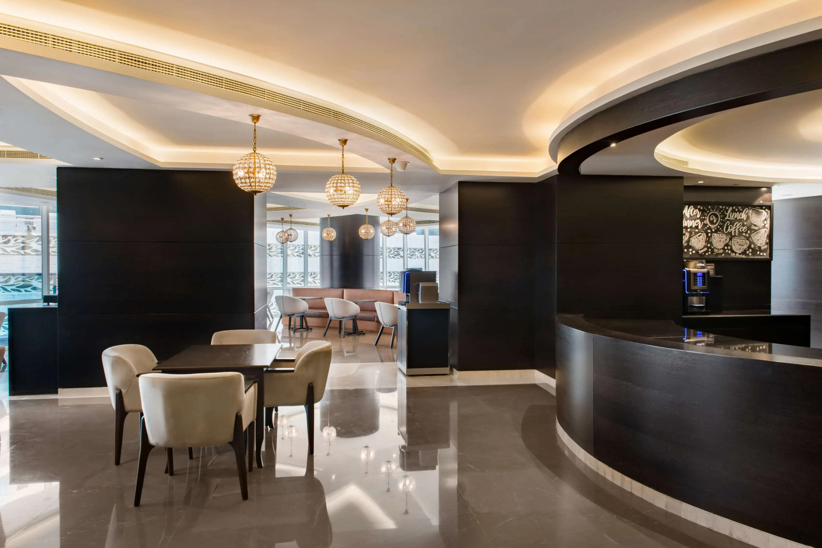 Отель Radisson Blu Hotel, Dubai Canal View