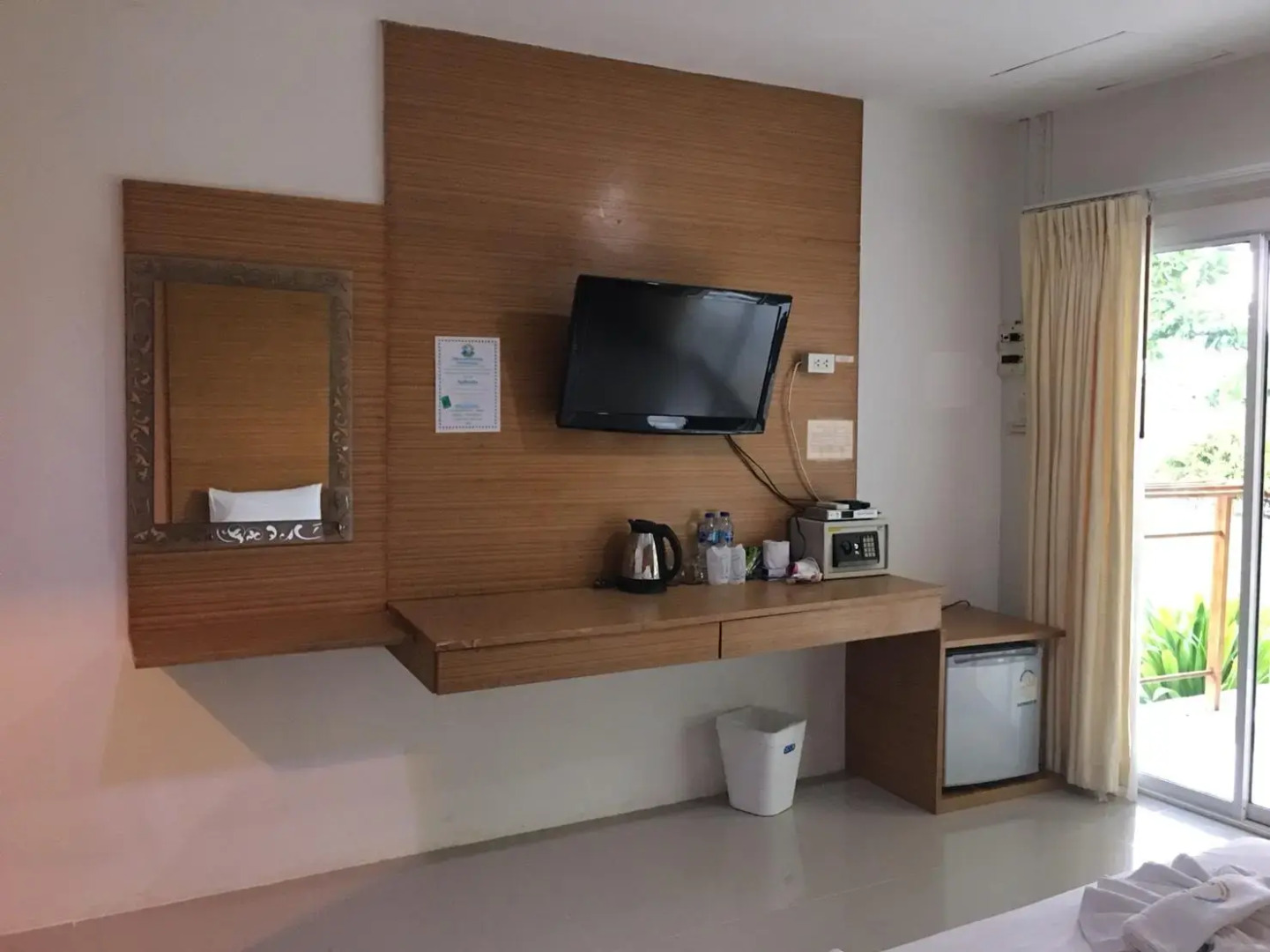 Dong Talay Lipe Beach Resort