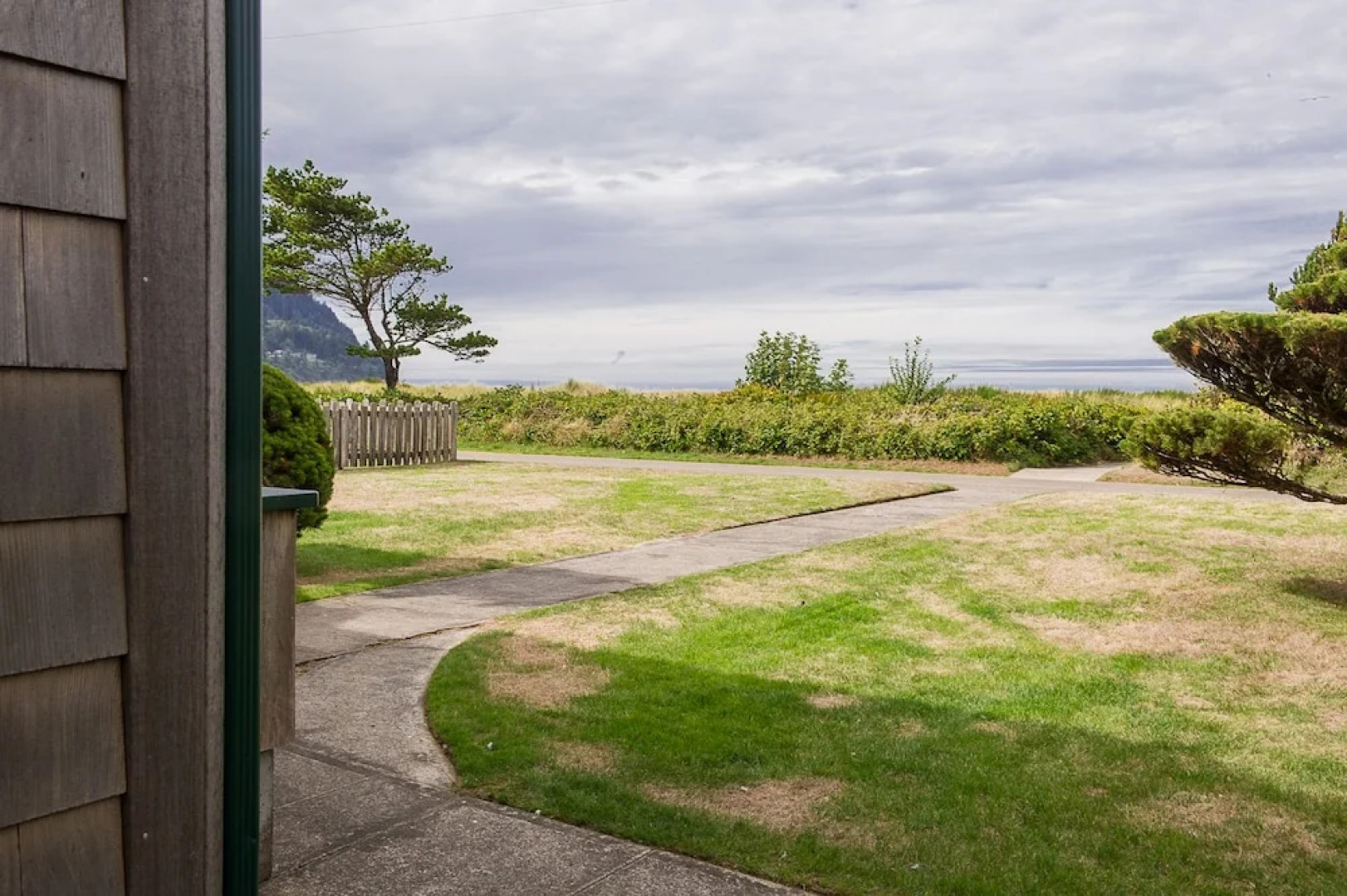 The Tides 4 Br home by RedAwning