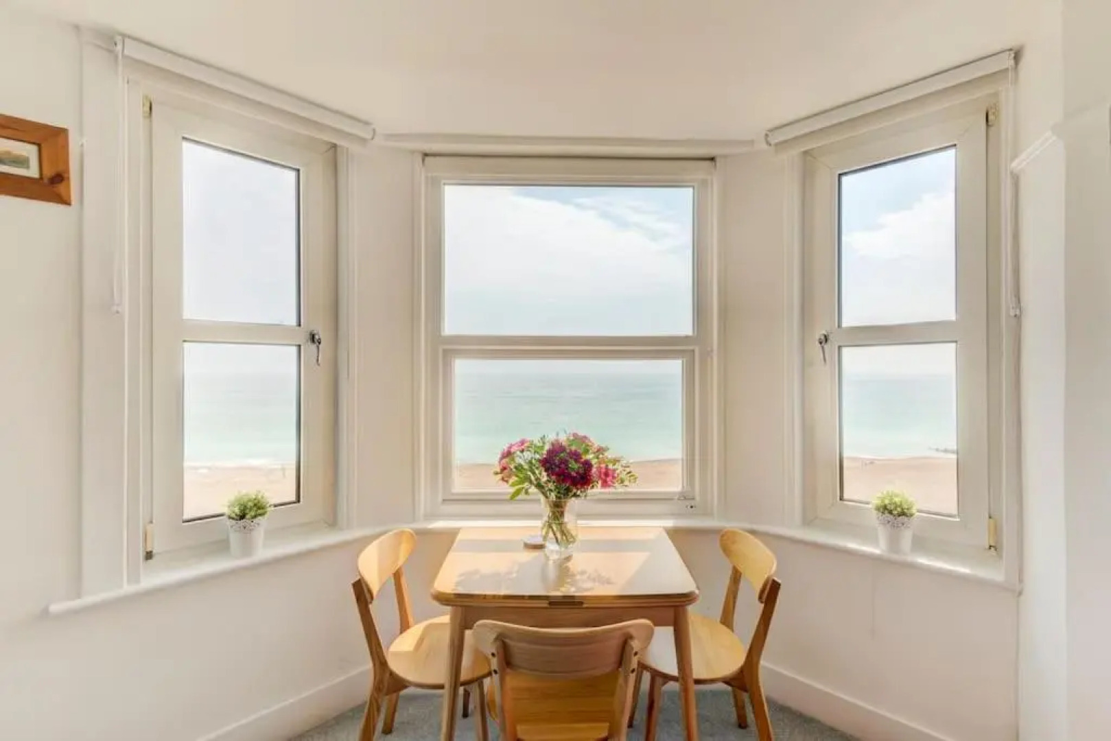 Worthing sea-front apartment