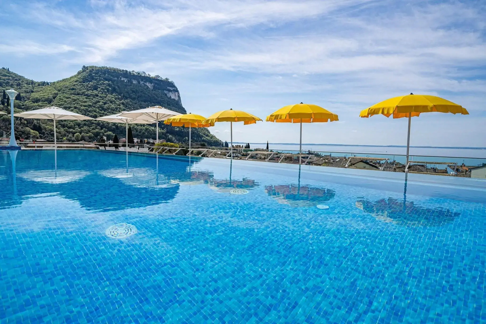 Sky Pool Hotel Sole Garda