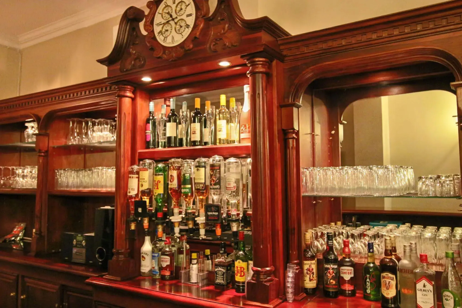 The Victorian 1906 Hotel