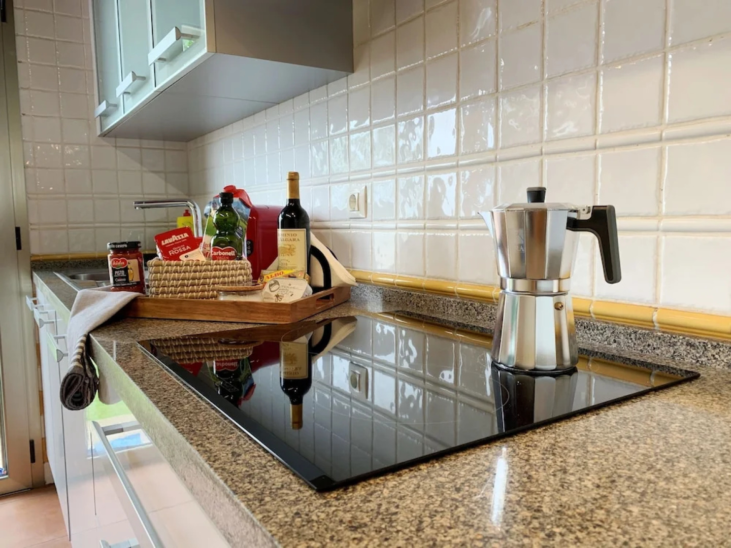 Prime Sea and Mountain views Home with pool