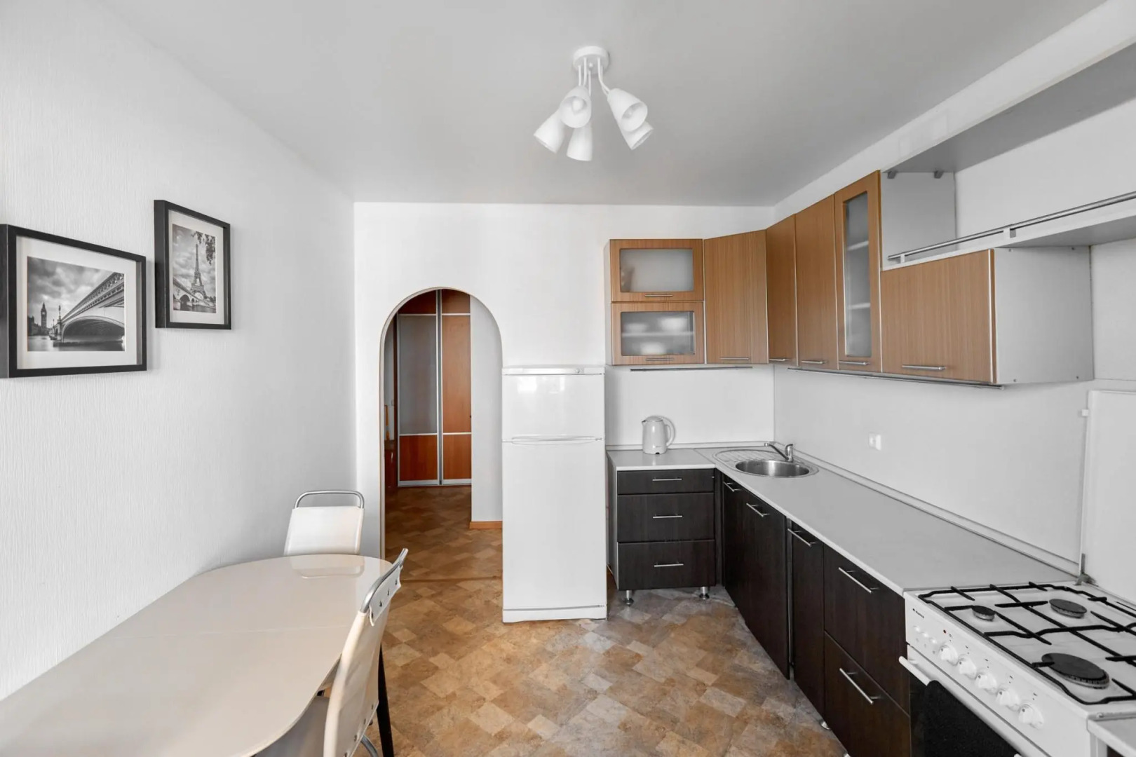 Abazhur on Kareltseva 105