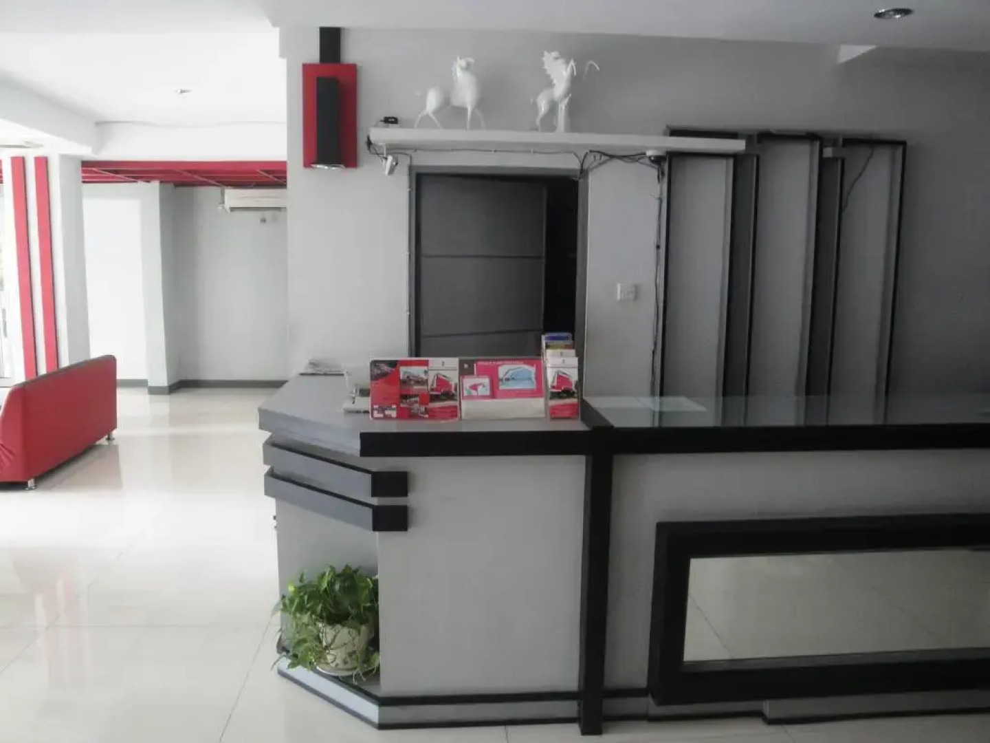 OYO 1318 Hotel Prince Boulevard