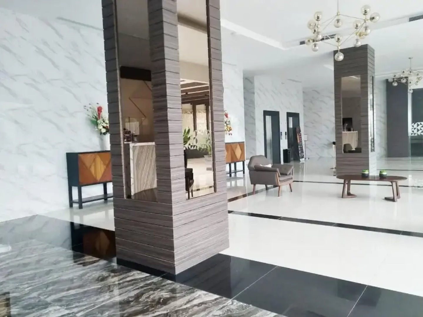 Zenith Premiere Hotel Baubau