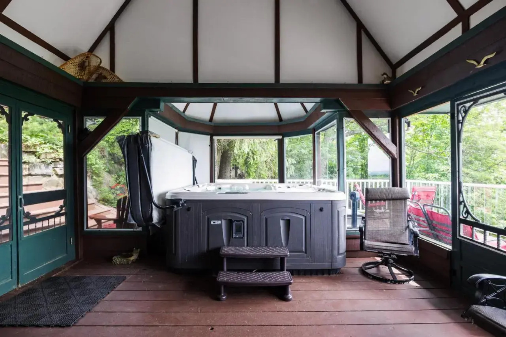 Far Horizons Luxury Vacation Home