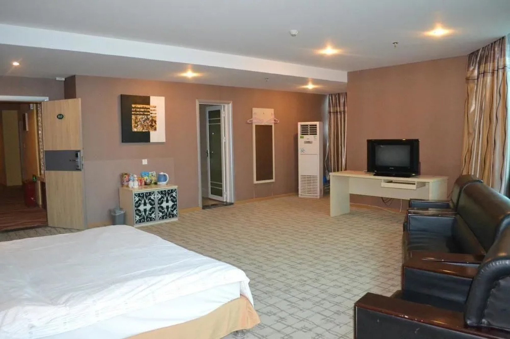 Mingdian Business Hotel