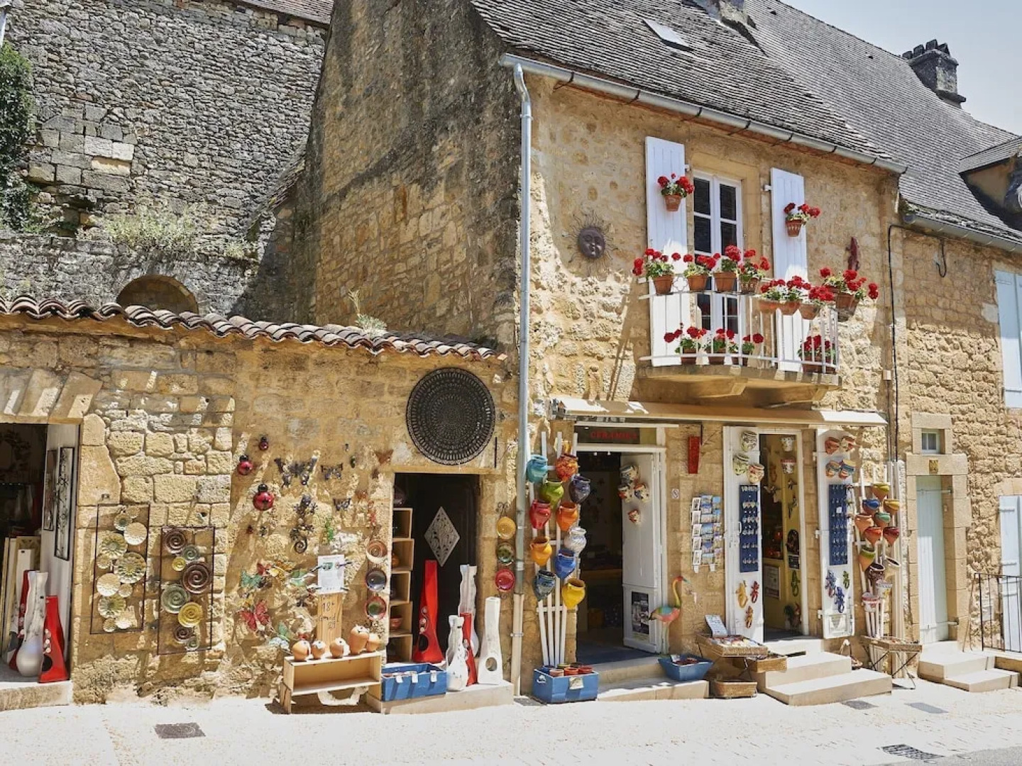 Charming House With a Covered Terrace Near Gourdon