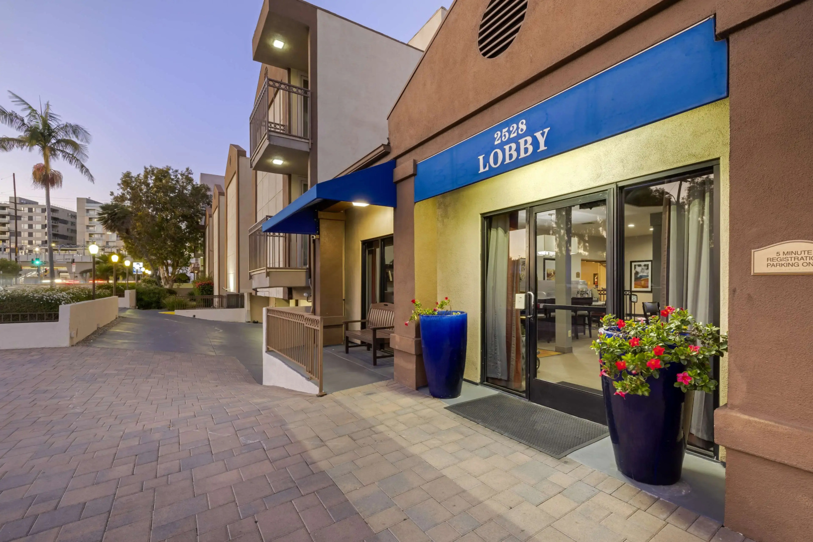 Best Western Royal Palace Inn & Suites