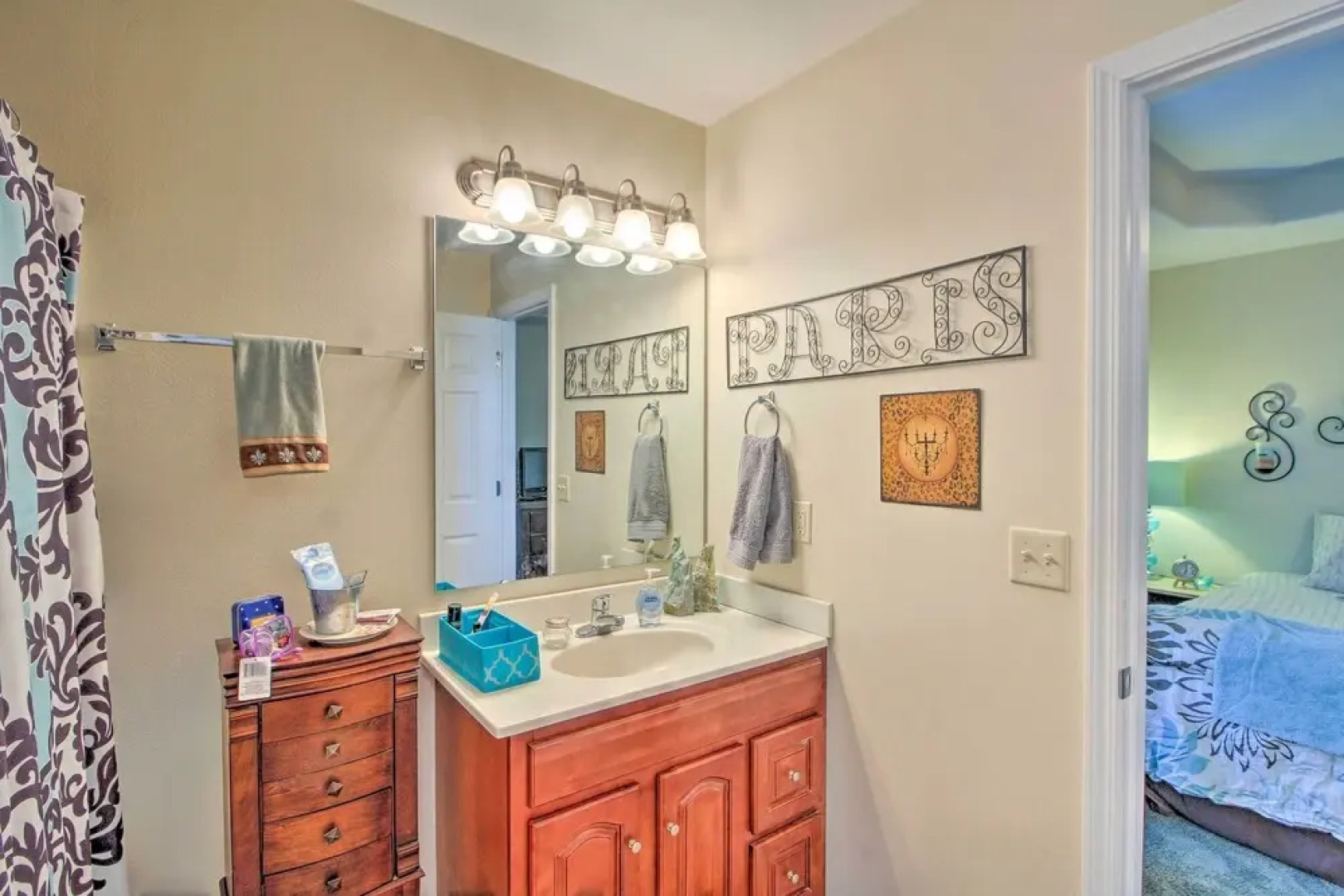 Pet-friendly Home w/ Yard: 9 Mi to Table Rock Lake