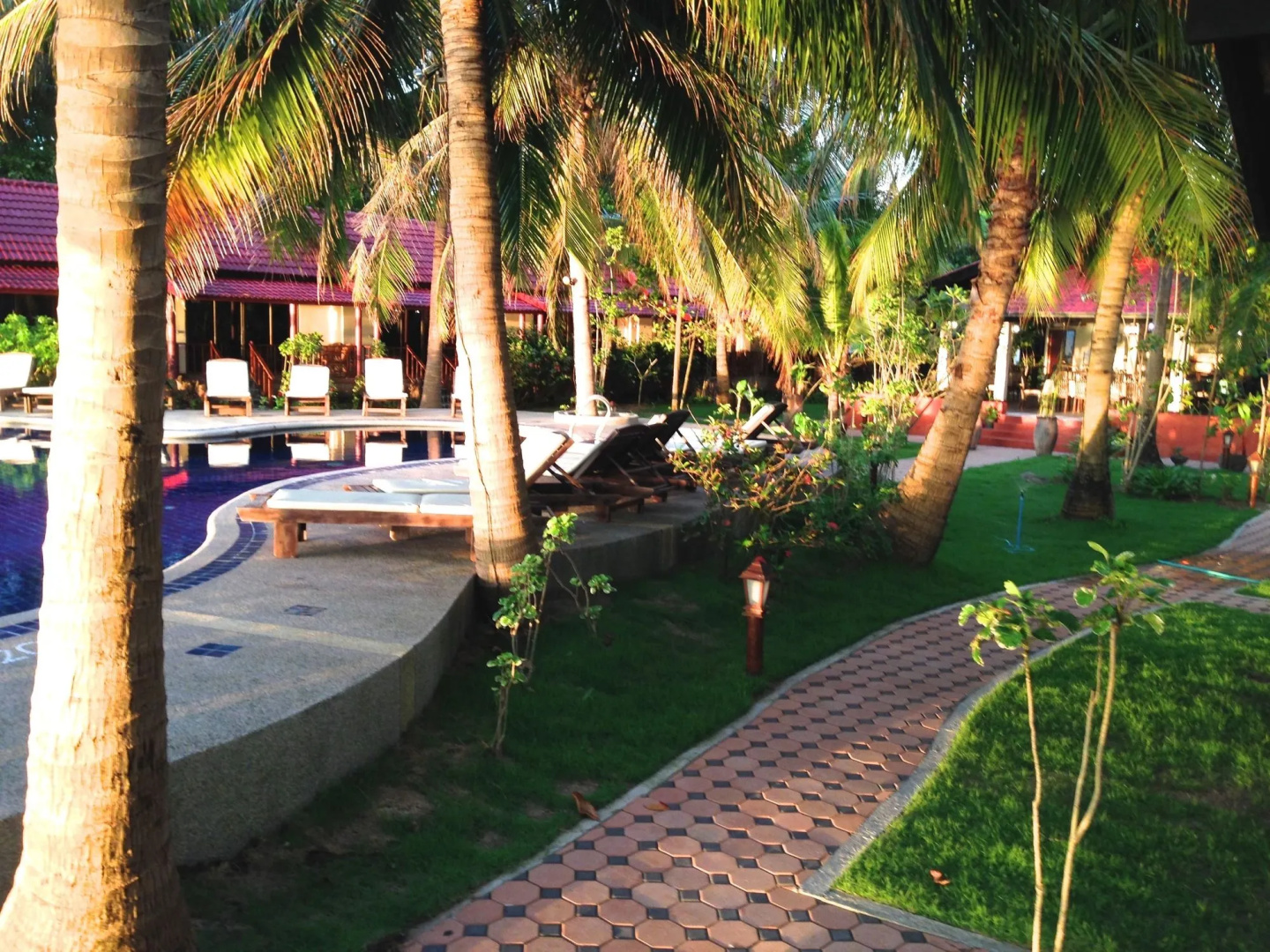 Noble House Beach Resort