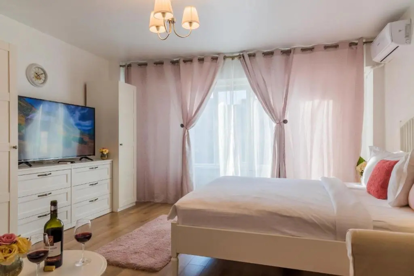 Studio T by MRG Apartments