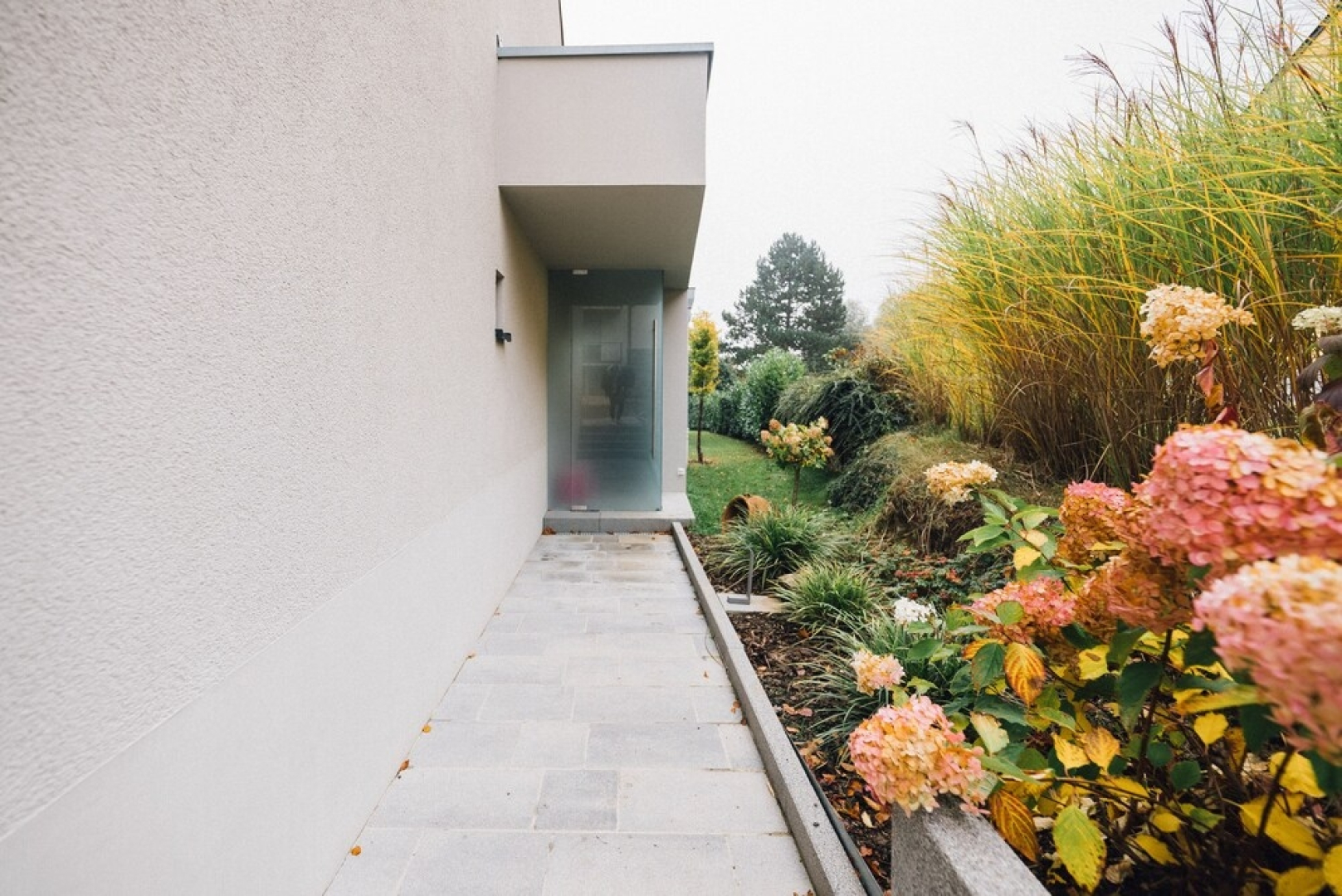 Spacious 2BR House 210m2 w Beautiful Gdn