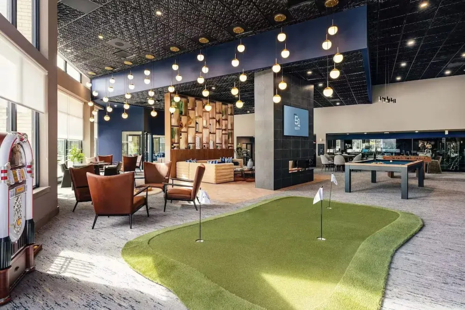 Luxury Apartments by Hyatus White Plains