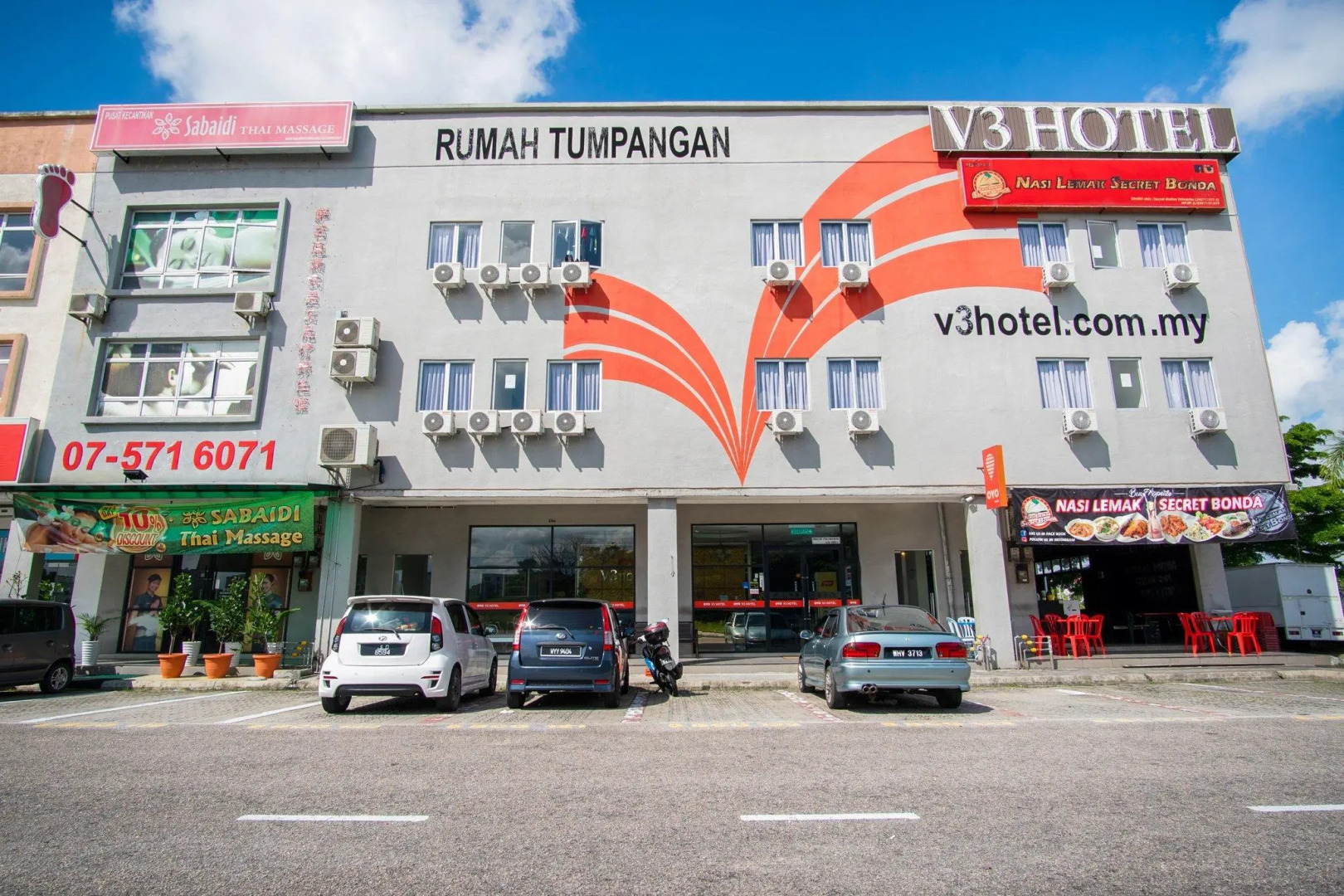 OYO 383 V3 Hotel Nusajaya