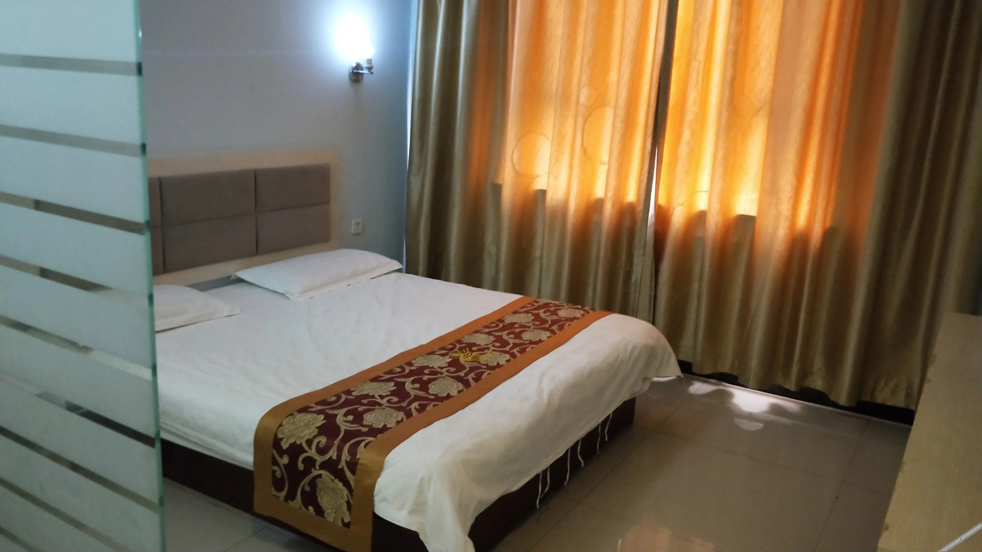 Carat 99 Express Hotel