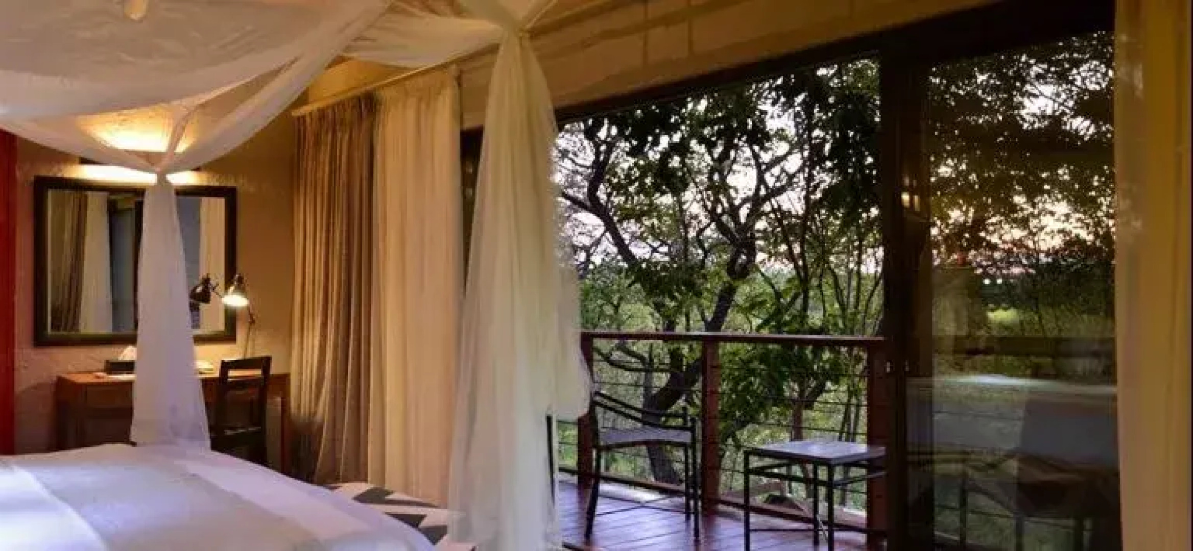 Victoria Falls Safari Suites