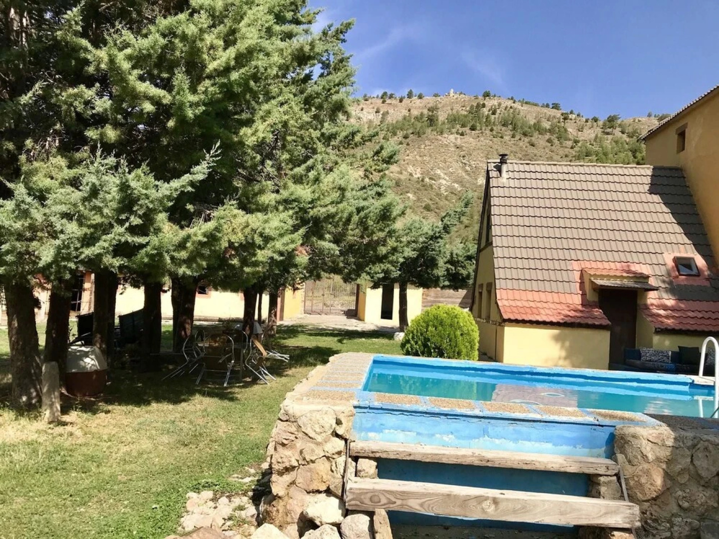 Villa With 4 Bedrooms in Camarena de la Sierra, With Wonderful Mountai